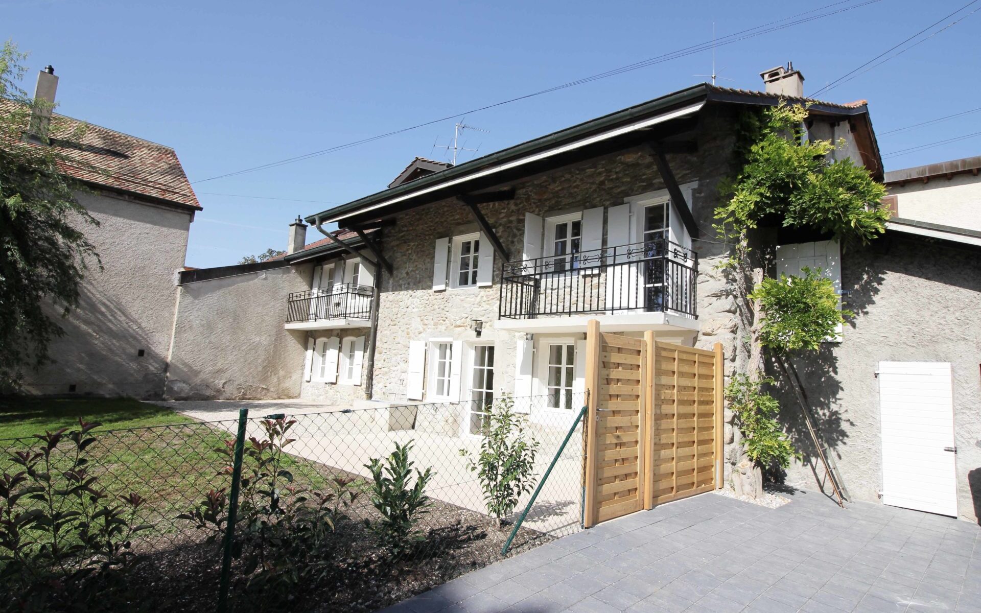 CSDK news maisonvillageoise renovation final 3 1920x1200 - Maison Villageoise - CSDK news maisonvillageoise renovation final 3 1920x1200