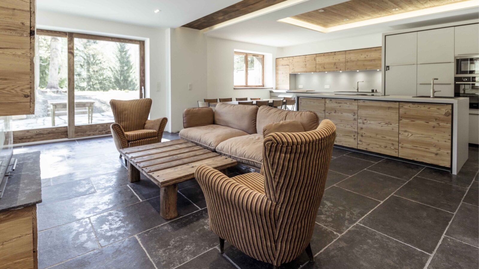 Ferme Tre%CC%81le%CC%81champs 2 1600x900 - Farm transformation – Chamonix - Ferme Tre%CC%81le%CC%81champs 2 1600x900