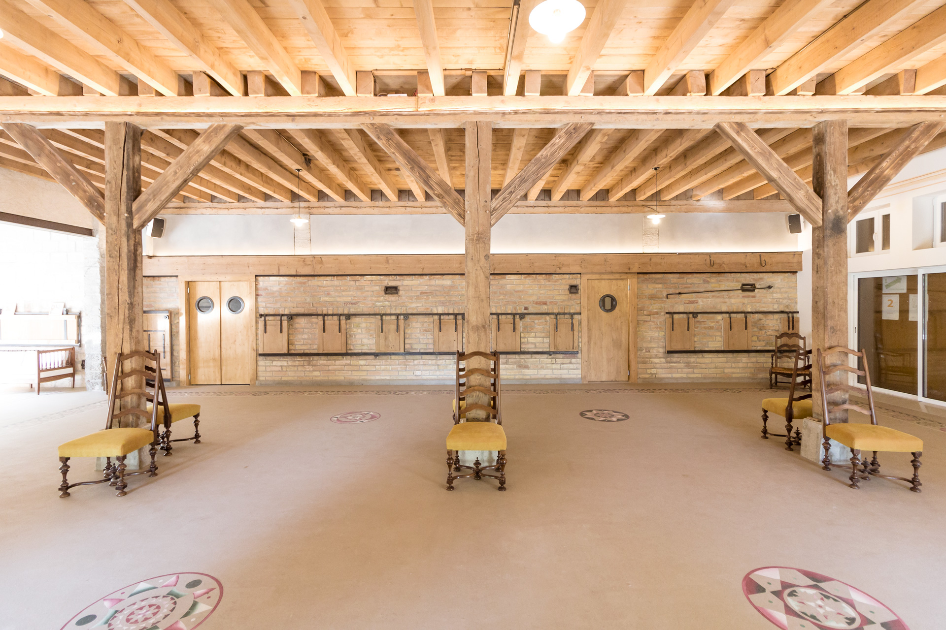 Grange transformation : Salle polyvalente