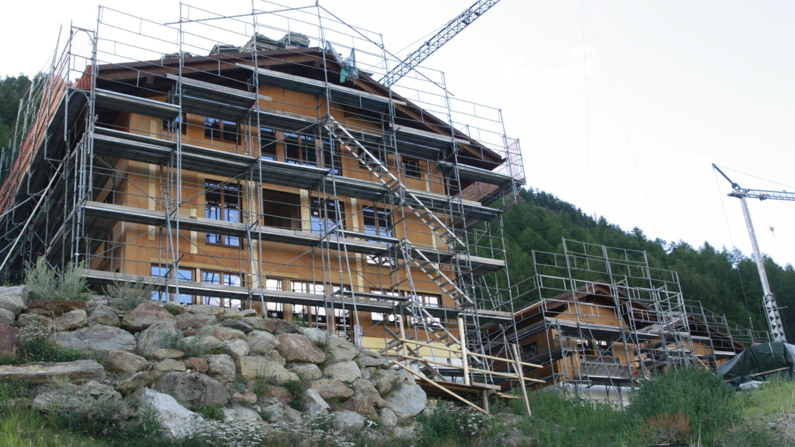 CSDK Chalets Saas Fee 2 EN 1600x900 - Chalets Construction - Saas-Fee - CSDK Chalets Saas Fee 2 EN 1600x900
