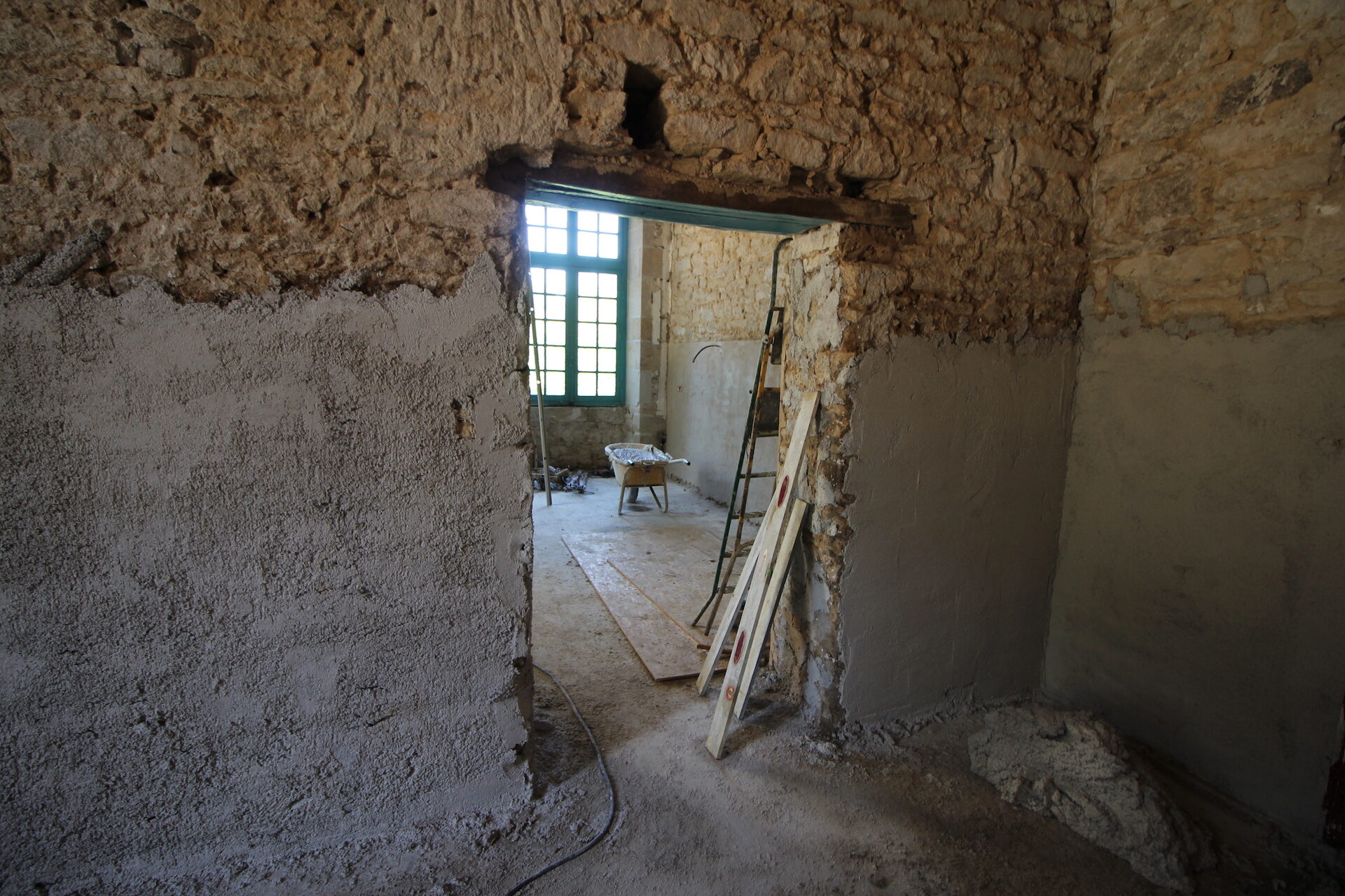 CSDK Lissage de murs en terre Bretagne 5 1920x1280 - Engagement durable - CSDK Lissage de murs en terre Bretagne 5 1920x1280