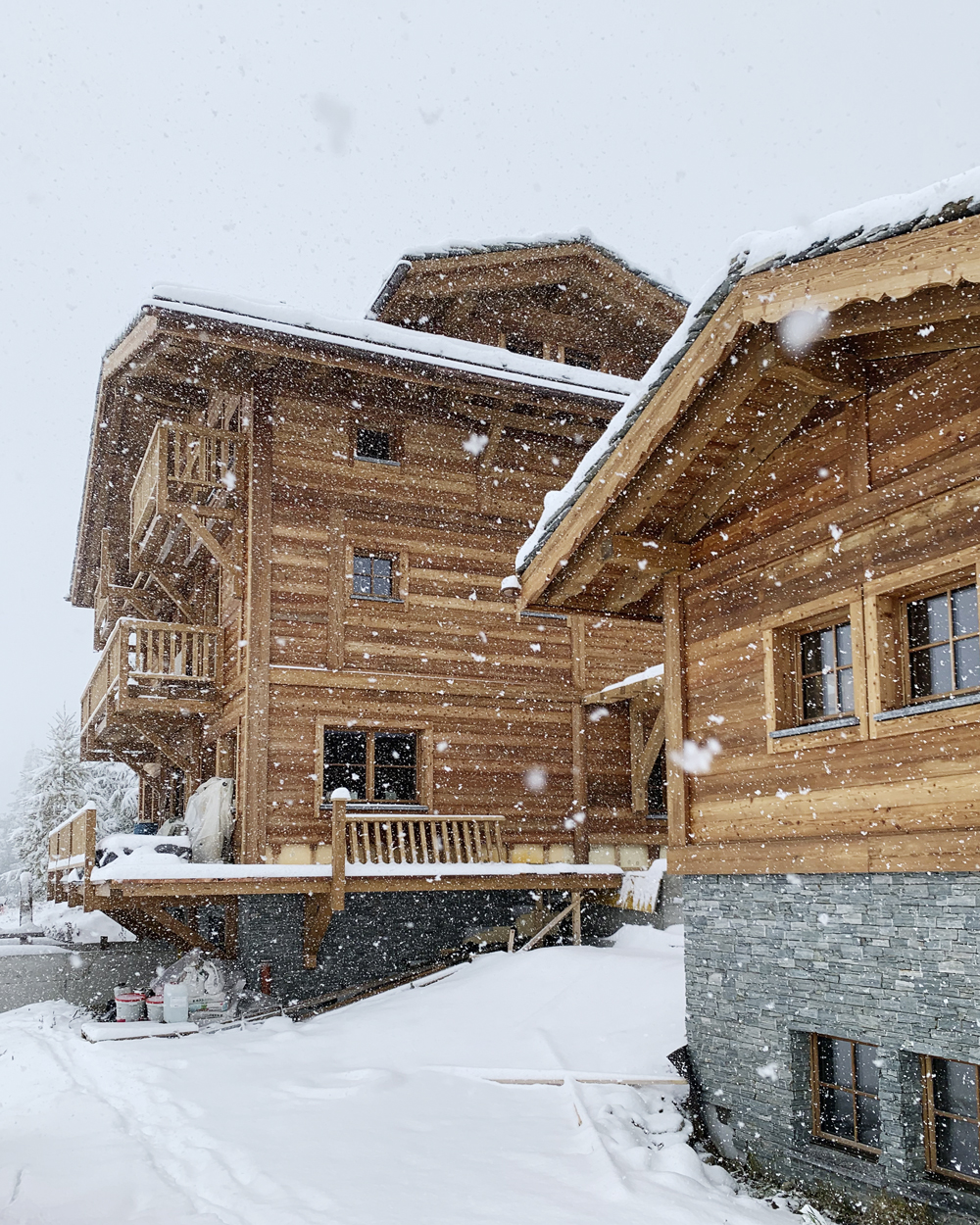 CSDK Construction Saas Fee Hiver insta 10 - Chalets authentiques – Fin de chantier - CSDK Construction Saas Fee Hiver insta 10
