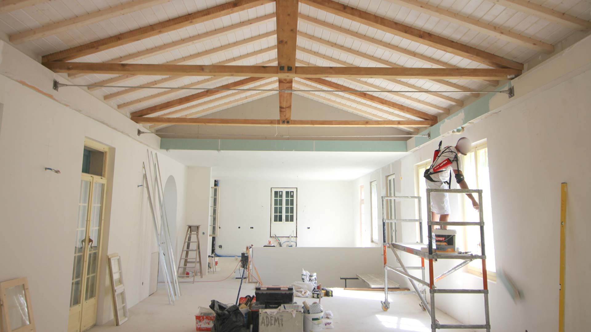 CSDK Architectes transformation granges en habitation 02 - Rénovation importante et extension d’une villa de luxe - II - CSDK Architectes transformation granges en habitation 02